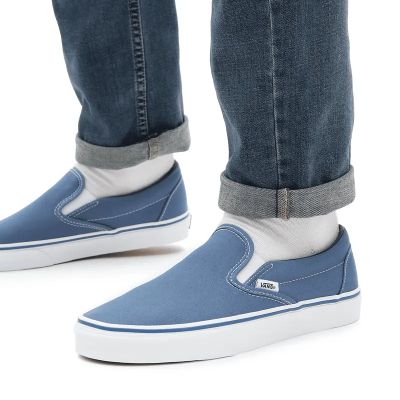 VANS Classic Slip-on Blauw (VN000EYENVY)