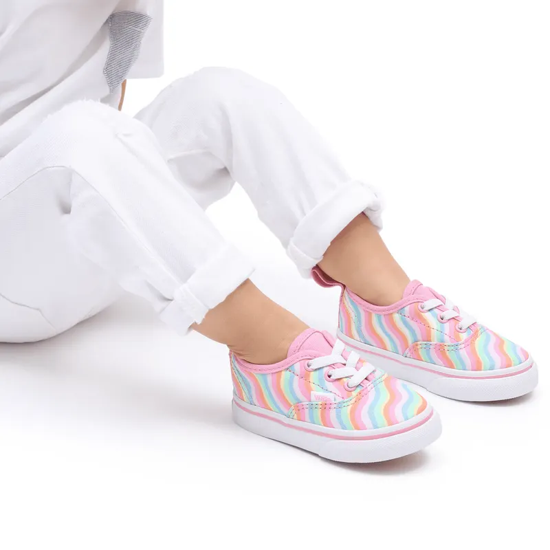 VANS Wavy Rainbow Authentic Met Elastische Veters Voor Peuters Roze (VN0A34A1ARI)