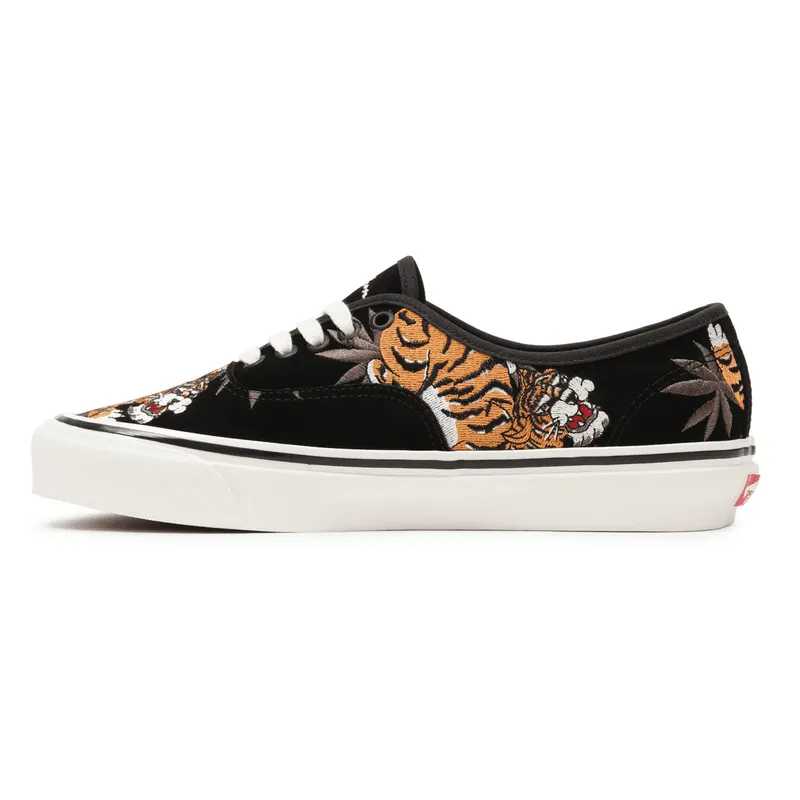 VANS Anaheim Factory Authentic 44 Dx Zwart (VN0A38EN9R8)