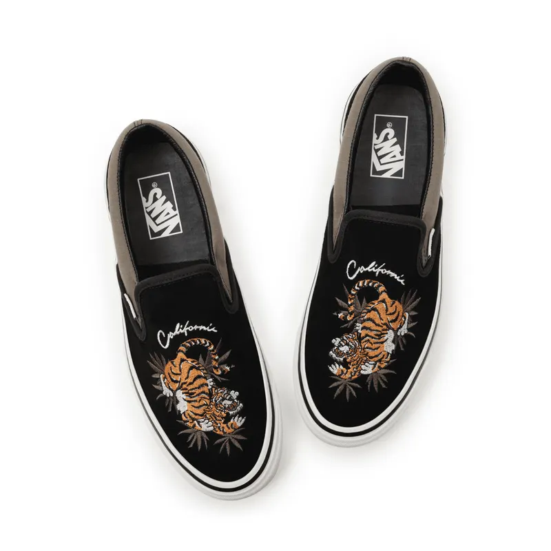 VANS Anaheim Factory Classic Slip-on 98 Dx Zwart (VN0A3JEX9R8)