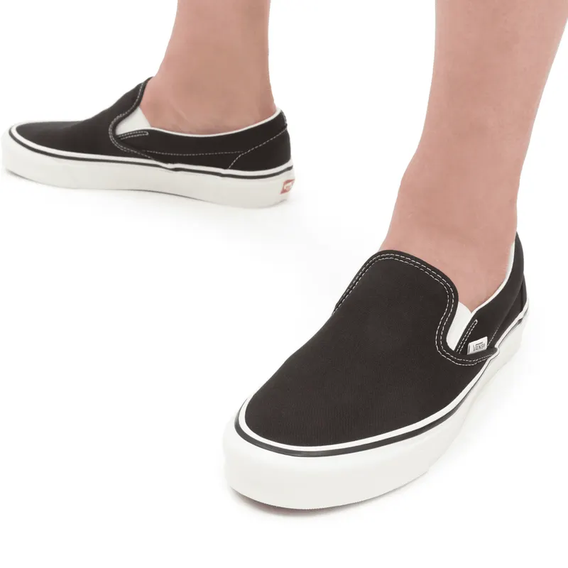 VANS Anaheim Factory Classic Slip-on 98 Dx Zwart (VN0A3JEXUDA)