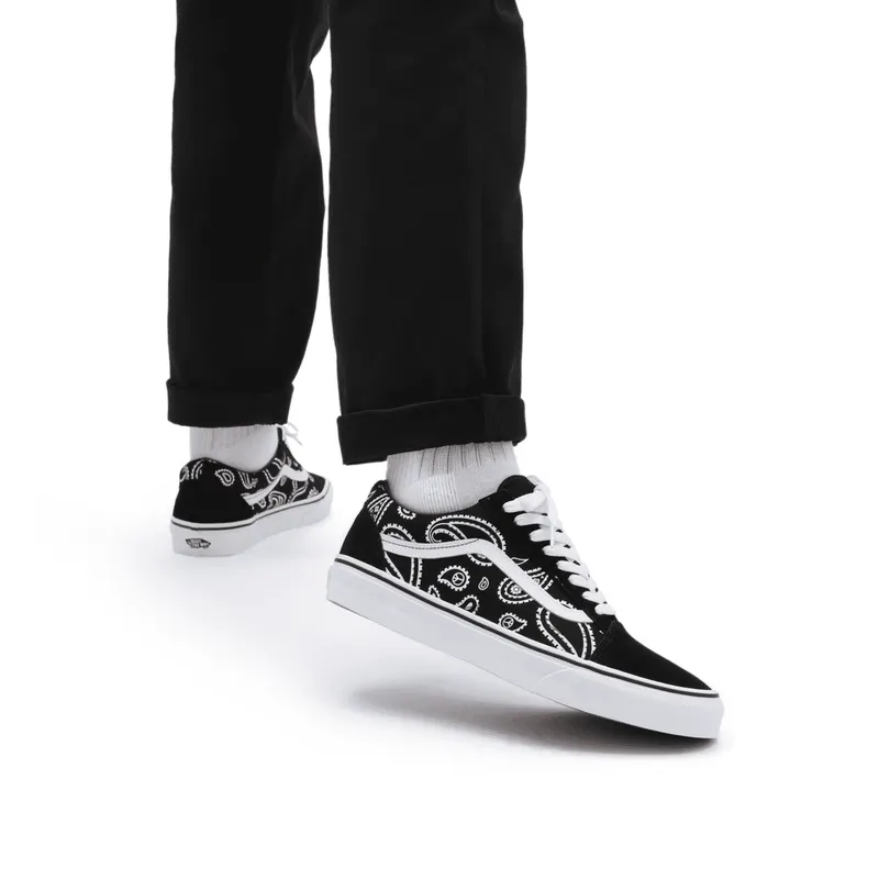 VANS Peace Paisley Old Skool Zwart (VN0A5KRFB0E)