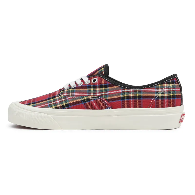 VANS Authentic 44 Dx Rood (VN0A5KX4RGR)