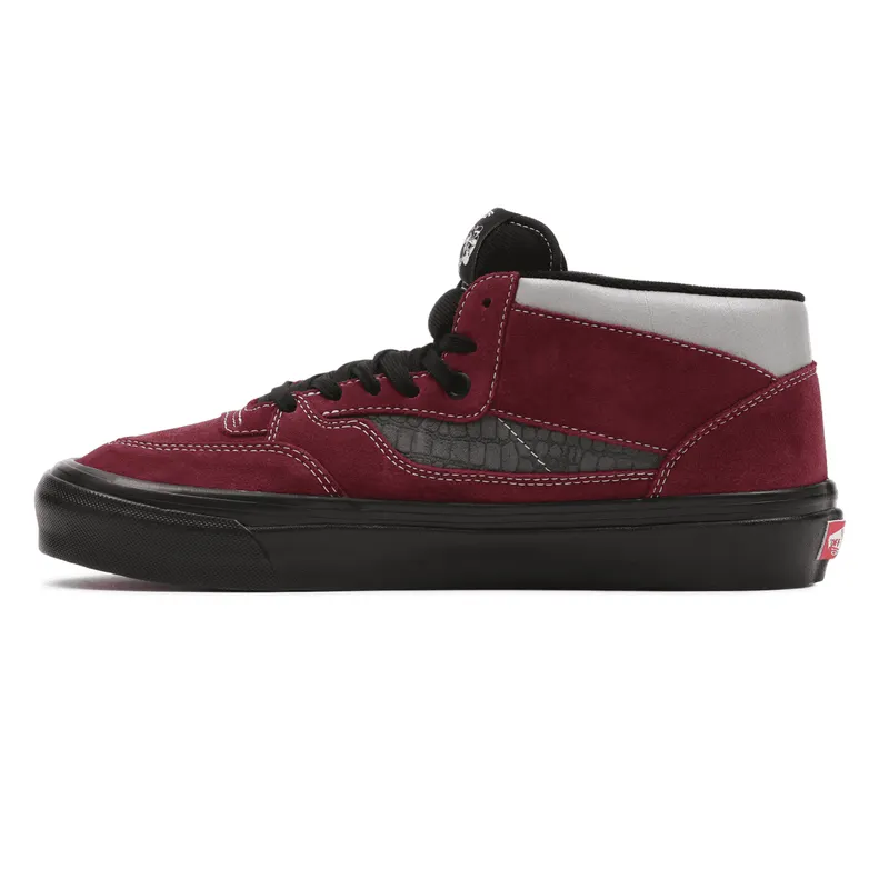 VANS Anaheim Factory Half Cab 33 Dx Rood (VN0A5KX6B3E)