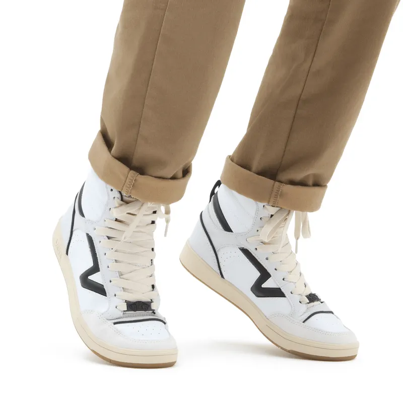 VANS Serio Collection Lowland Hi Comfycush Jmp Zwart (VN0A7Q4Q6BT)
