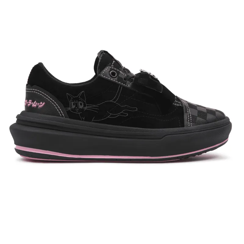 VANS Vans X Pretty Guardian Sailor Moon Old Skool Overt Comfycush Zwart (VN0A7Q5EBKA)