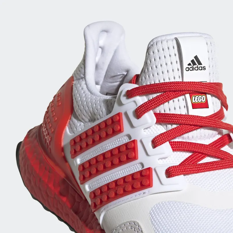 adidas adidas Ultraboost DNA x LEGO® COLORS Running Cloud White / Red / Core Black (GX2550)
