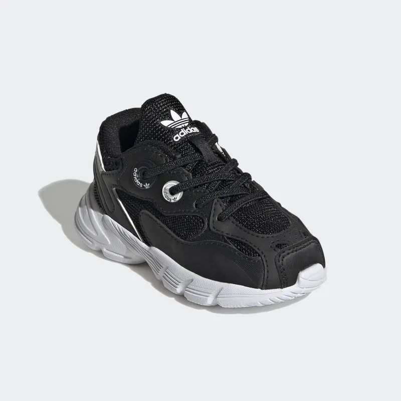 adidas Astir Core Black / Core Black / Cloud White (GY6664)