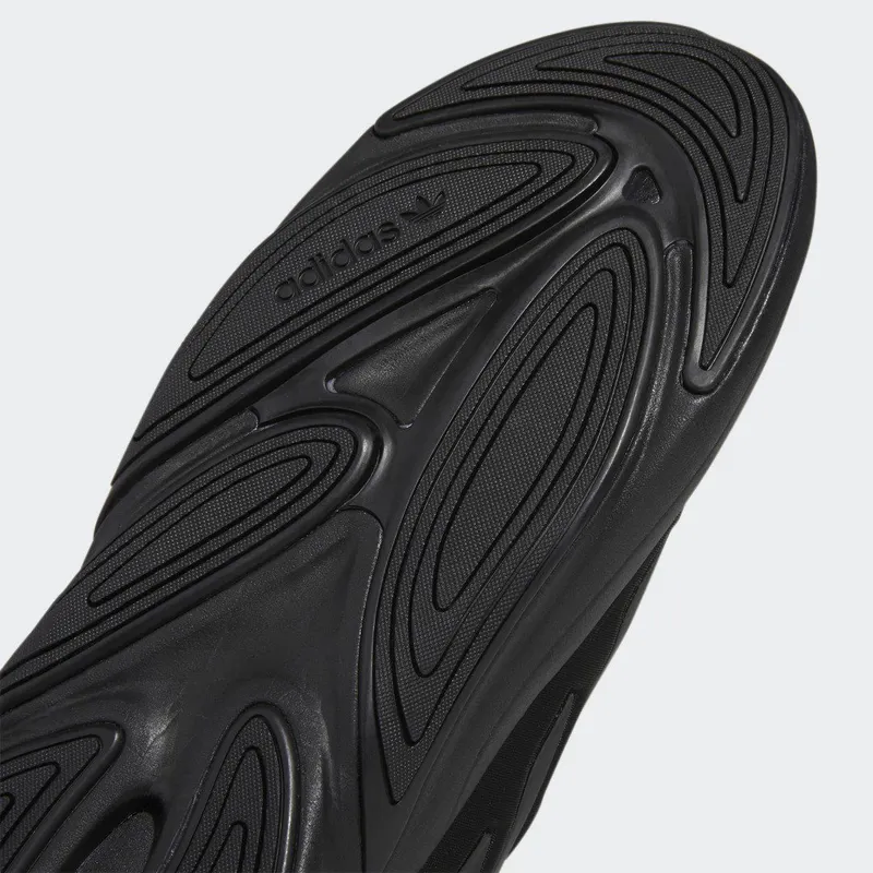 adidas Ozelia Core Black / Core Black / Carbon (H04250)