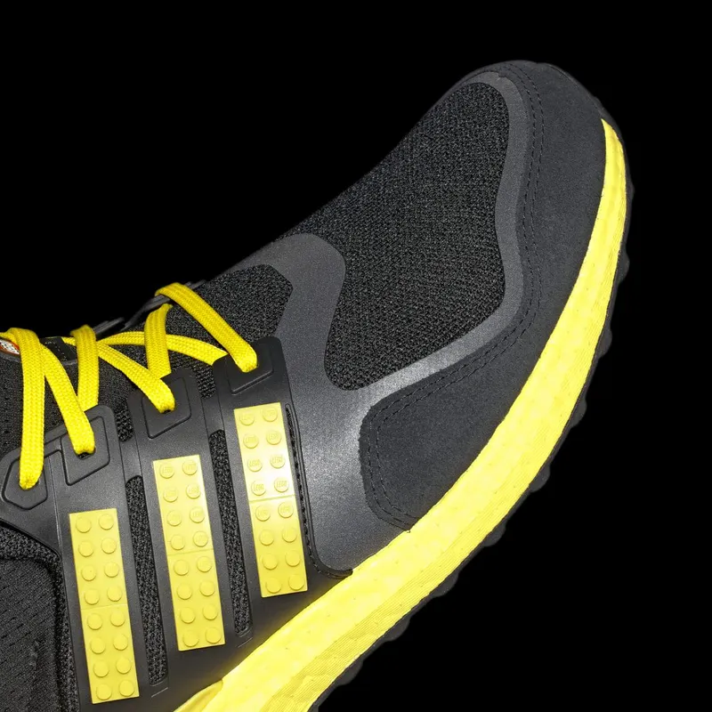 adidas adidas Ultraboost DNA x LEGOÂ® Colors Core Black / Yellow / Core Black (H67953)