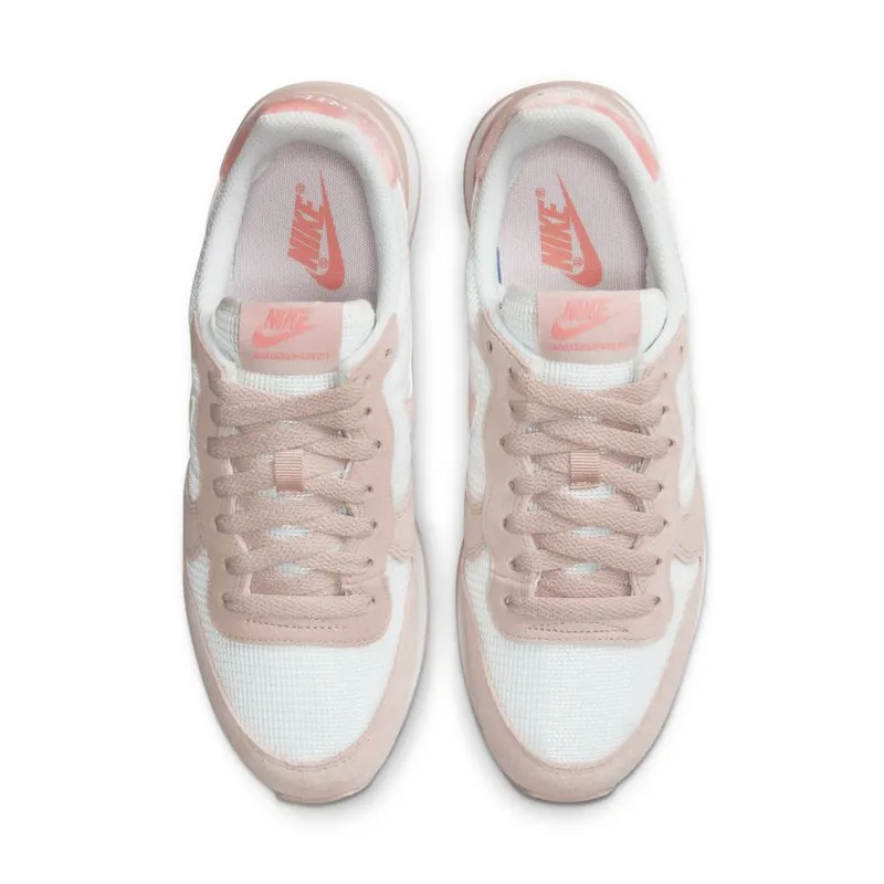 Nike Internationalist “Summit White” (DR7877-100)