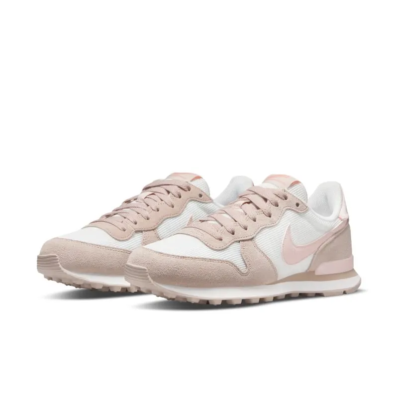 Nike Internationalist “Summit White” (DR7877-100)