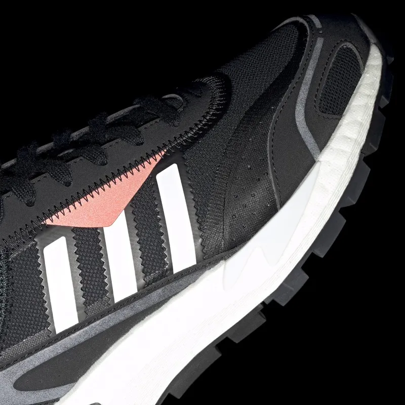 adidas Retropy P9 Core Black / Crystal White / Vivid Red (GW0549)