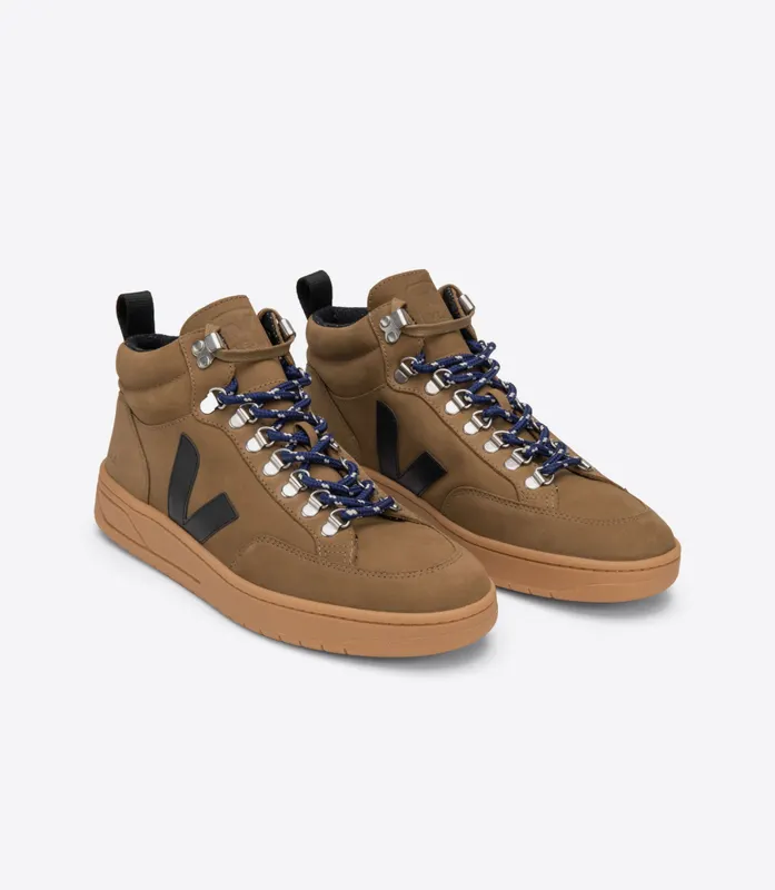 Veja RORAIMA NUBUCK TENT BLACK (QR1302659)