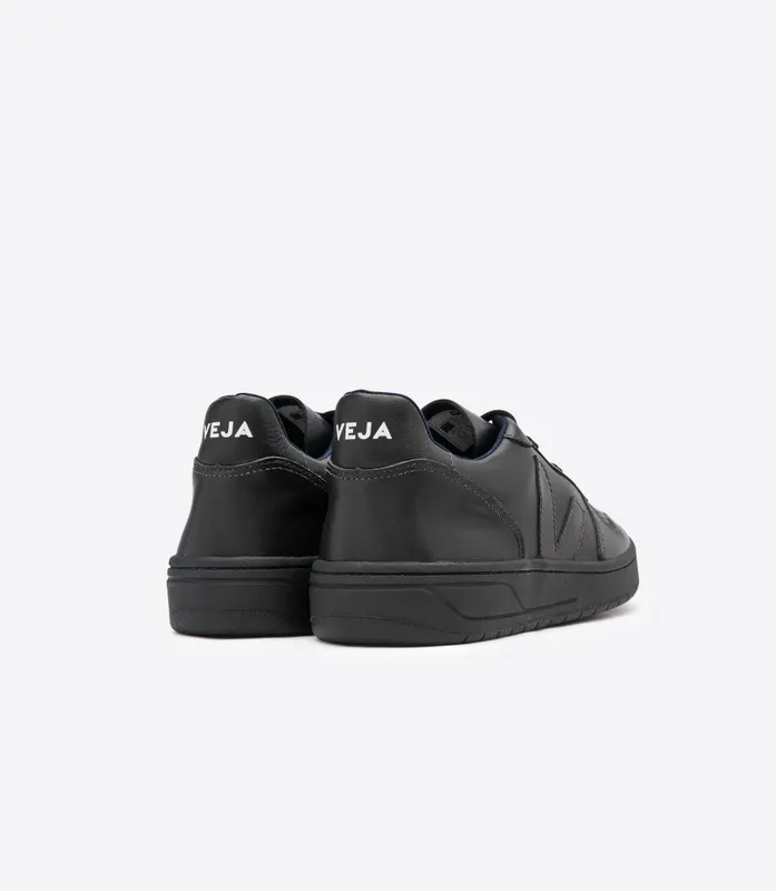 Veja V-10 BLACK BLACK SOLE (VX020001)