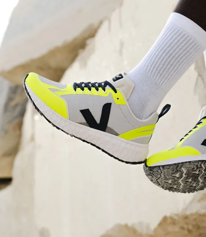 Veja CONDOR MESH LIGHT GREY JAUNE FLUO (CD012431)