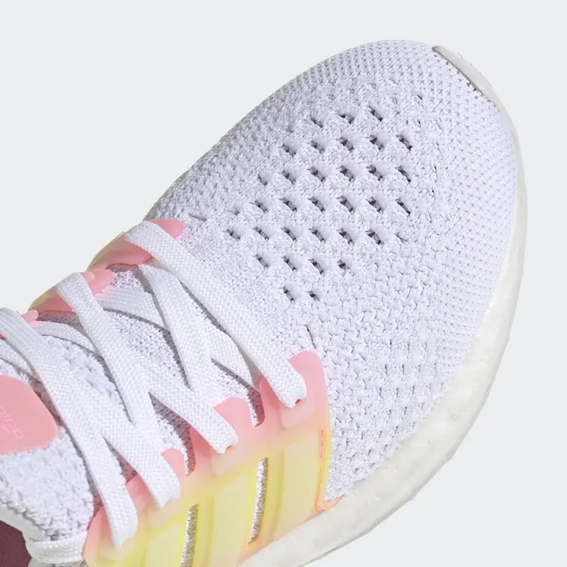 adidas Ultraboost 5.0 DNA Cloud White / Cloud White / Beam Pink (GZ5025)