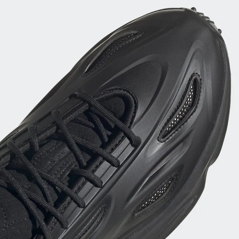 adidas OZWEEGO Celox Core Black / Core Black / Grey Five (GZ5230)