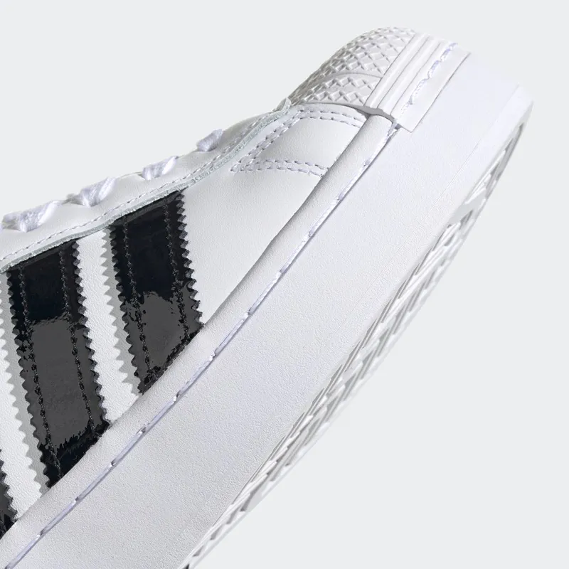 adidas Superstar Bold Women’s Cloud White / Core Black / Gold Metallic (FV3336)