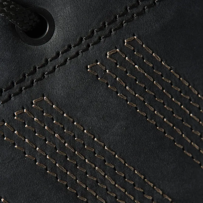adidas ANZIT DLX MID Core Black / Core Black / Simple Brown (M18558)