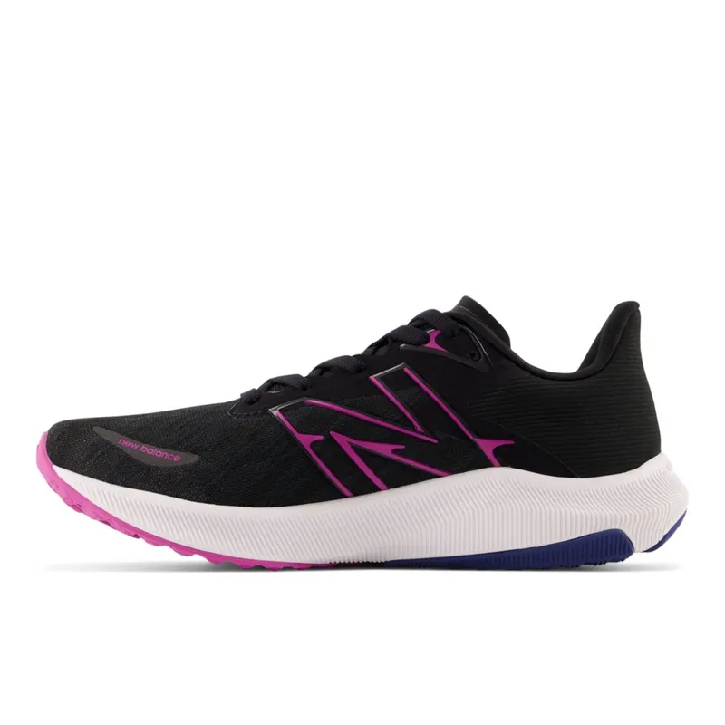 New Balance FuelCell Propel V3 Black / Magenta Pop (WFCPRV3-39824)