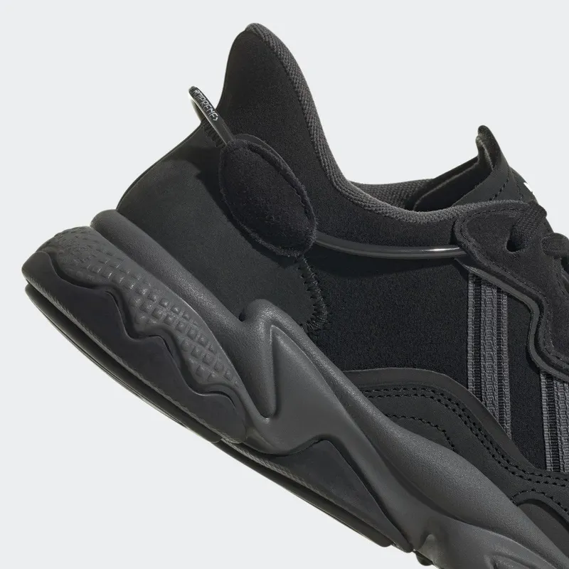 adidas OZWEEGO Core Black / Cloud White / Grey Six (GY6180)