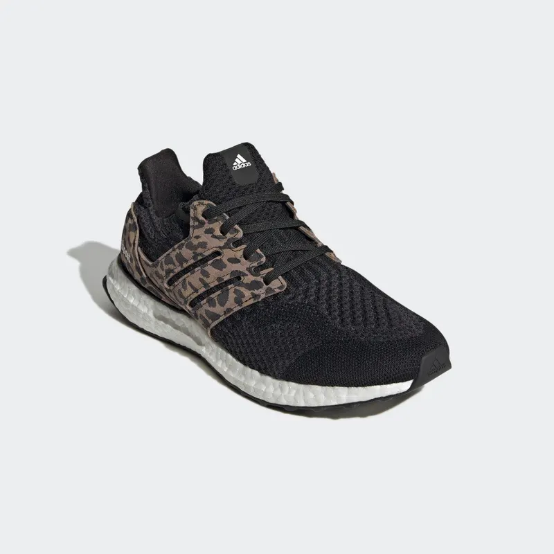 adidas Ultraboost 5.0 DNA Core Black / Core Black / Carbon (HP9558)