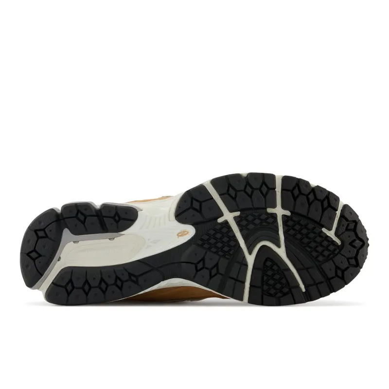 New Balance 2002R Sweet Caramel (M2002RHM)