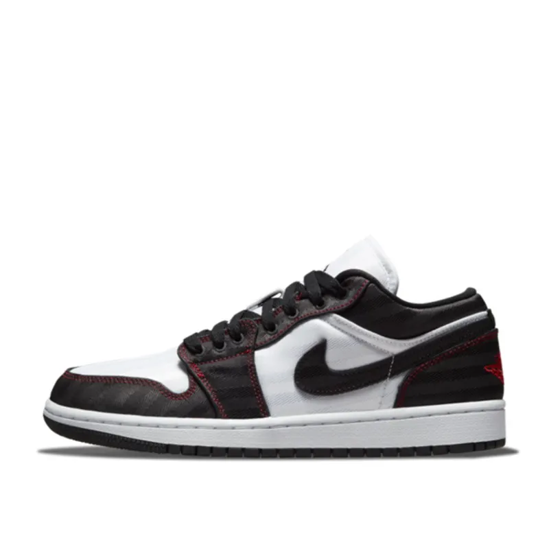 Air Jordan 1 WMNS Low SE UTL Utility (DD9337-106)