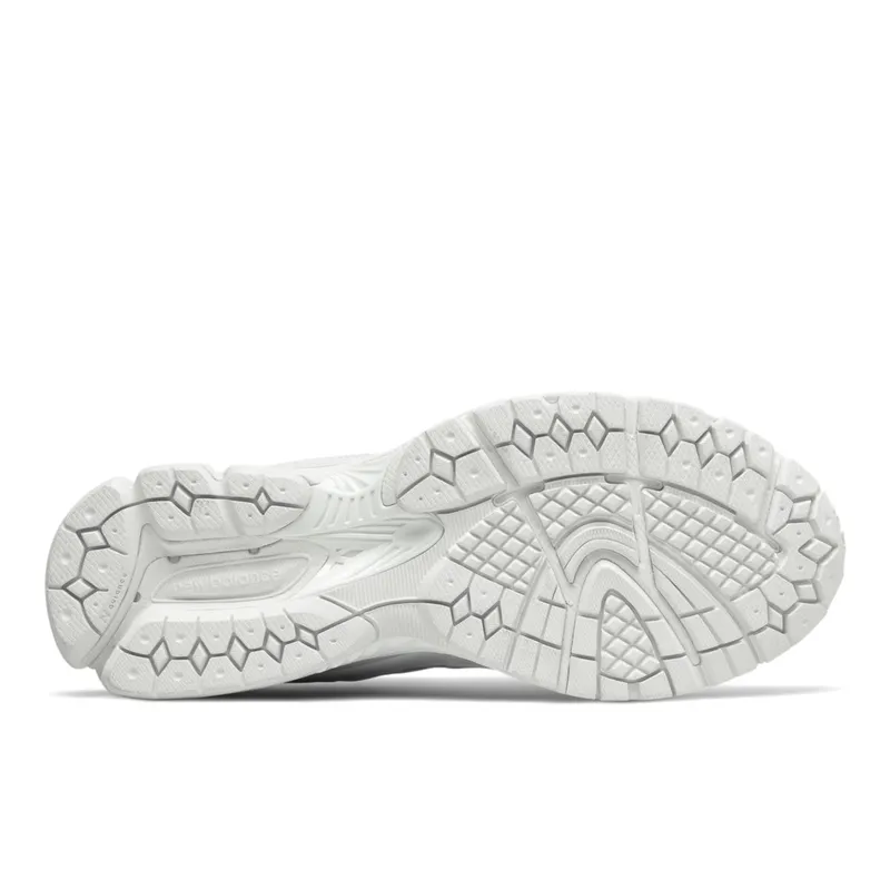 New Balance 2002R Munsell White (ML2002RI)