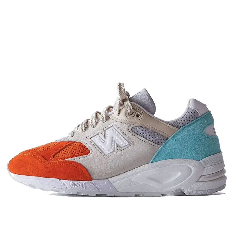 New Balance x Kith 990v2 Cyclades (M990KC2)