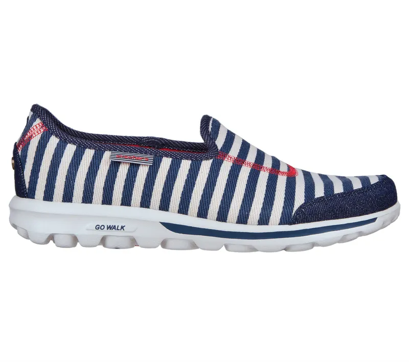 Skechers GO WALK Classic – Above Deck – Natuurlijk / Marine (124471-NTNV)