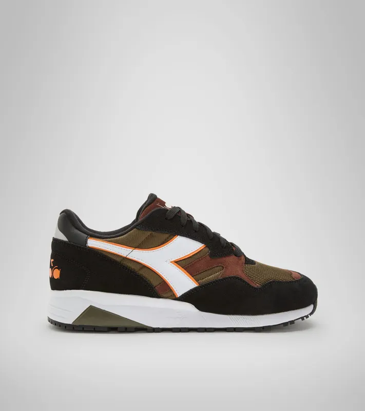 Diadora N902 Black / Green Beech (501.178559_C3813)