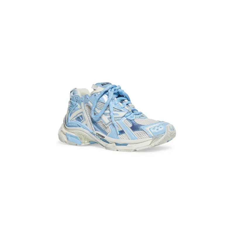 Balenciaga Runner Trainers Nude (677402W3RB29744)