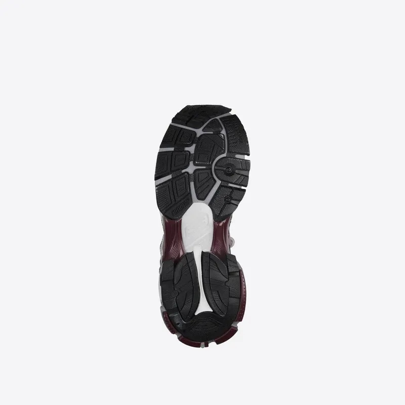 Balenciaga Runner Trainers Burgundy (677403W3RB39069)