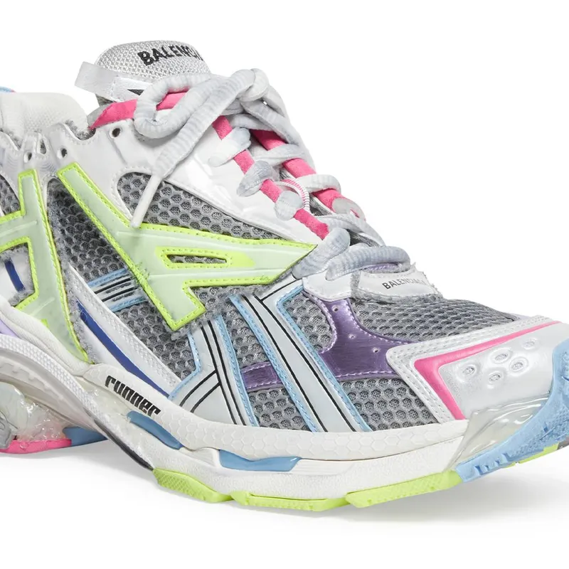 Balenciaga Runner Trainers Grey (677403W3RBP1745)
