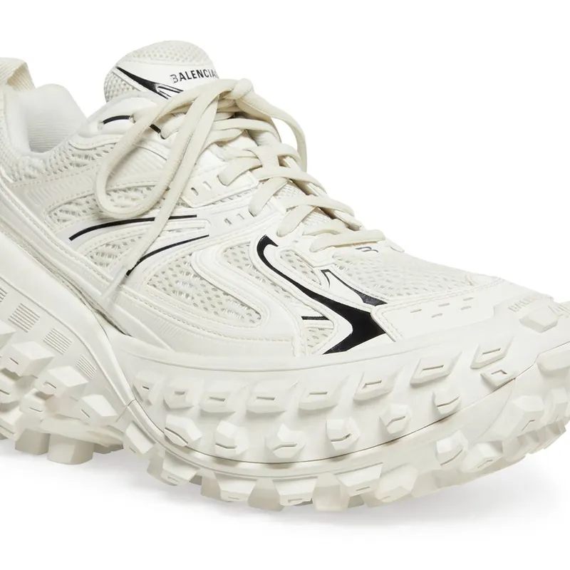Balenciaga Defender Trainers Light Beige (685611W2RAA9110)