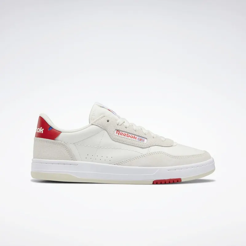 Reebok Court Peak Schoenen Alabaster / Vector Red / Vector Blue