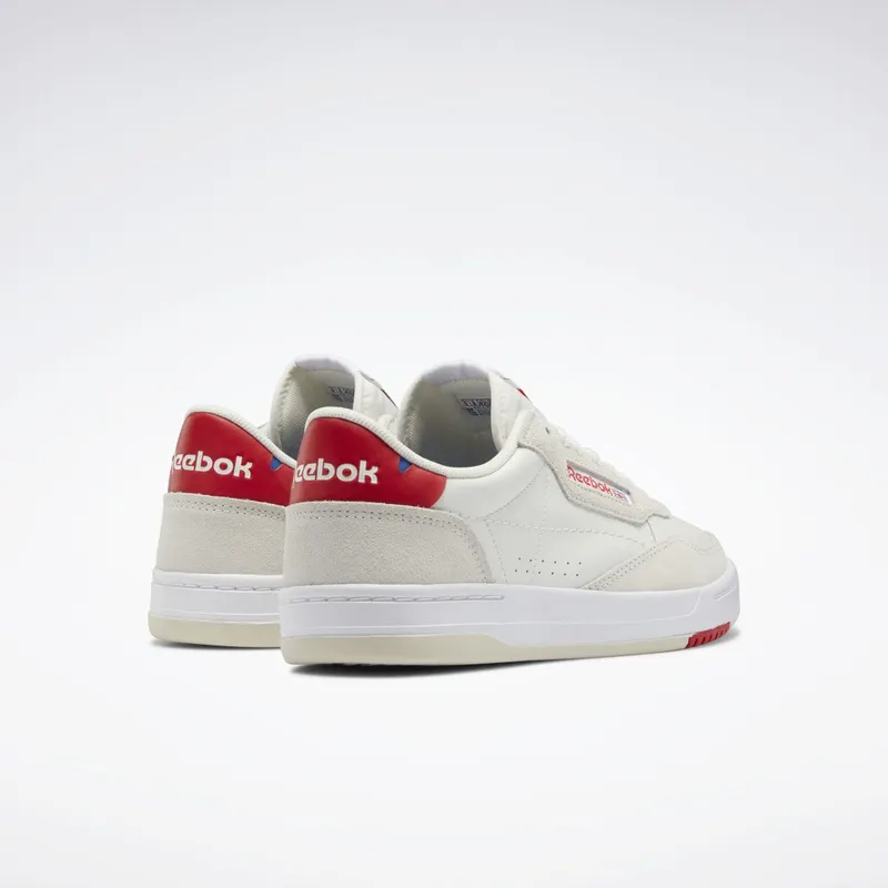 Reebok Court Peak Schoenen Alabaster / Vector Red / Vector Blue