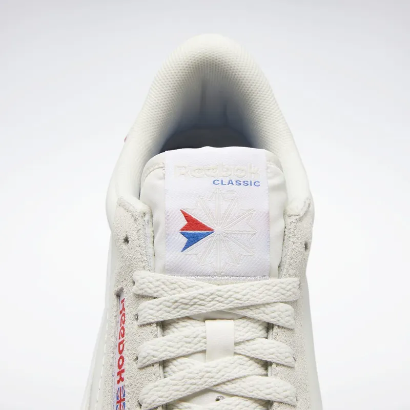 Reebok Court Peak Schoenen Alabaster / Vector Red / Vector Blue