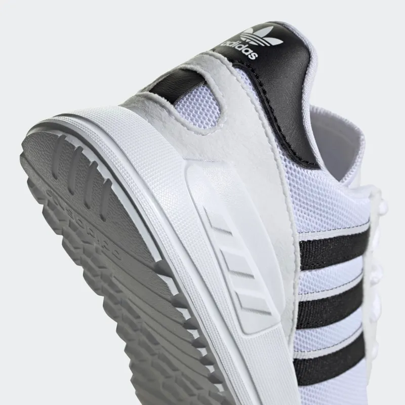 adidas LA Trainer Lite Cloud White / Core Black / Cloud White (FW0583)