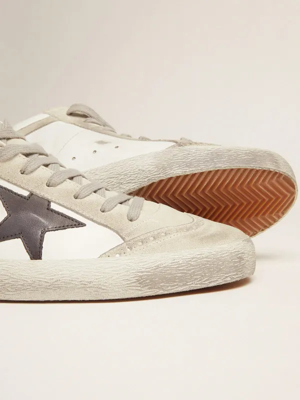 Golden Goose High-top Sneakers (GMF00122.F001487.10599)