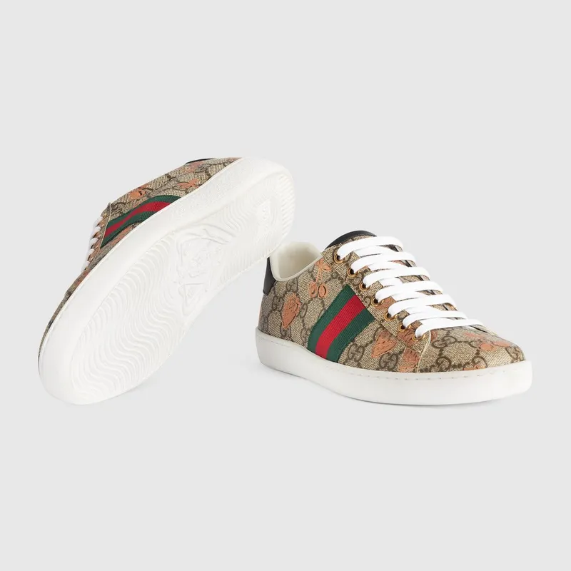Gucci berry print Ace (433900UM6108295)