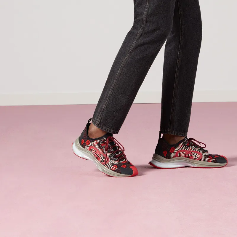 Gucci Gucci Run (680900USN108490)
