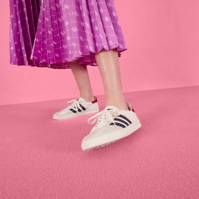 Gucci adidas x Gucci Gazelle (707861UTT109060)