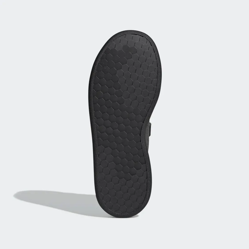 adidas Advantage Core Black / Core Black / Grey Six (EF0222)