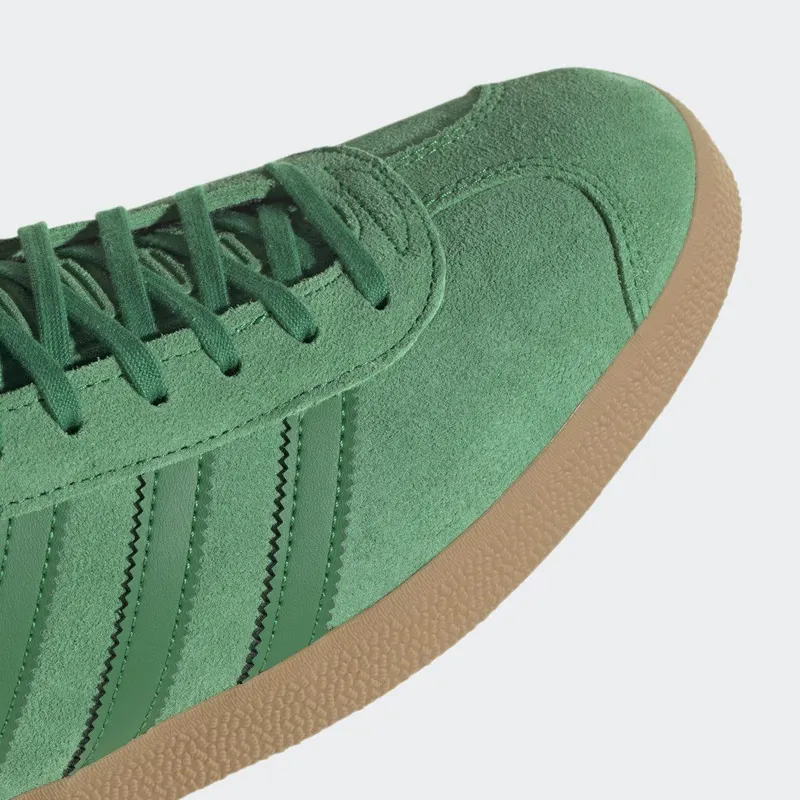 adidas Gazelle Green / Gold Metallic / Gum (GX7200)