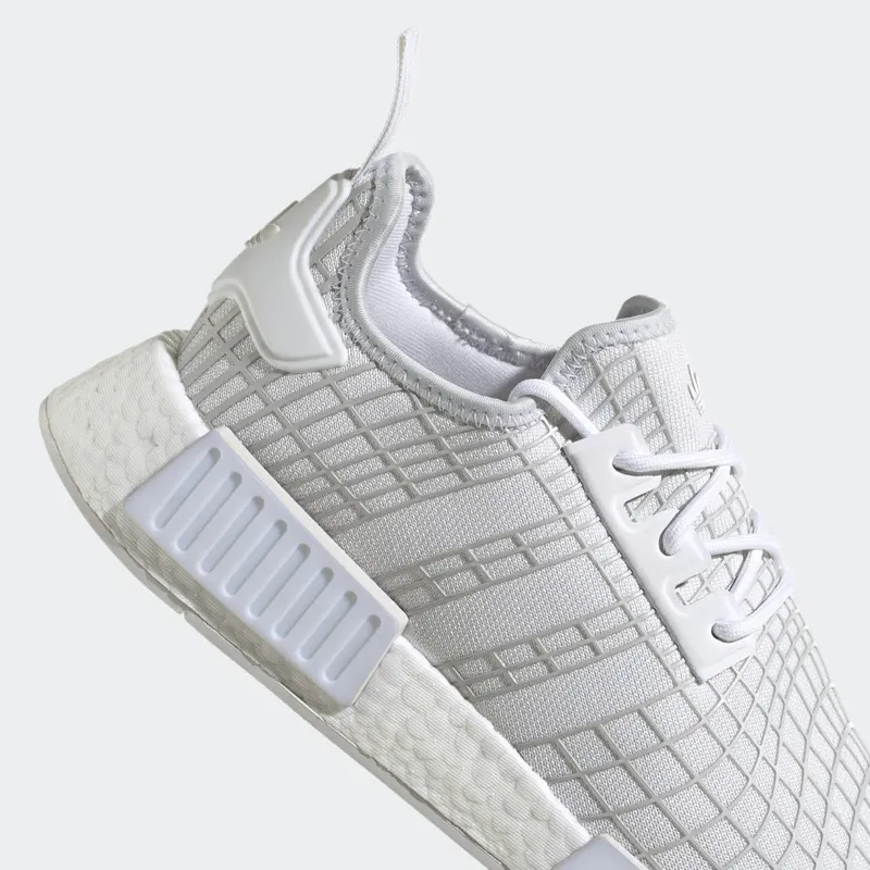 adidas NMD_R1 Cloud White / Core Black / Core Black (GW5635)