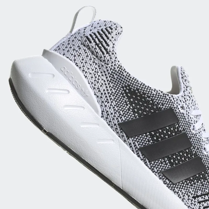 adidas Swift Run 22 Cloud White / Cloud White / Core Black (GZ3507)