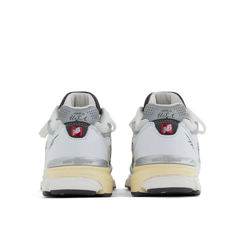New Balance Sea Salt / Rain Cloud (M990AL3)